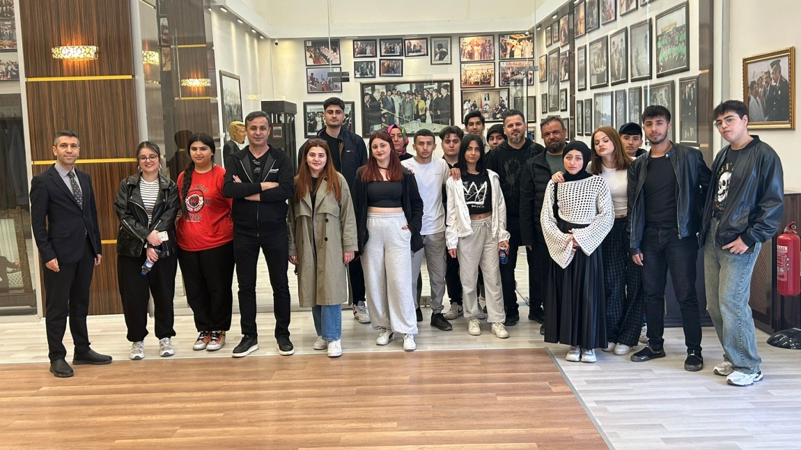 Okulumuz öğrencileri Aslantepe Höyüğü ve Turgut Özal Üniversitesi ziyaretine Katıldı